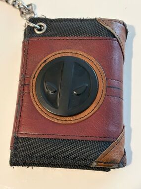 Deadpool Wallet Chain Bi-Fold Leather